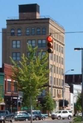 Street view of downtown Tuscaloosa, AL