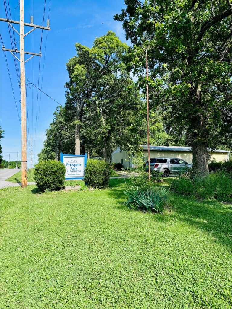 Prospect Mobile Home Community sign in Aurora, MO